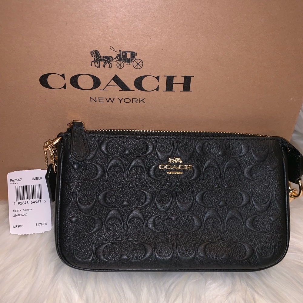 NWT Authentic Coach Lg wristlet. - Black w/ chain